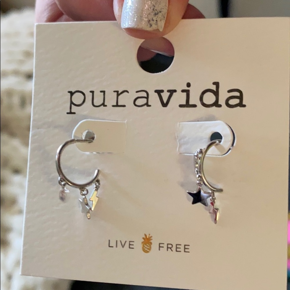 Pura Vida errands and necklace